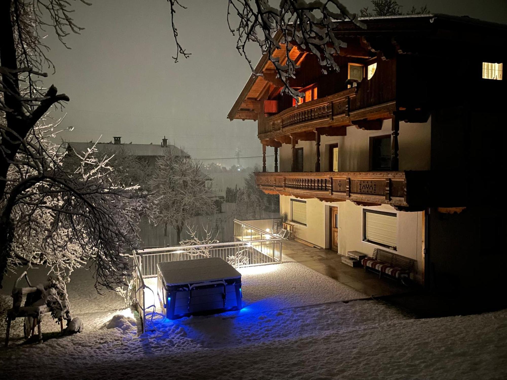 Apart Moidl Mit Privatem Pool Hart im Zillertal Eksteriør bilde