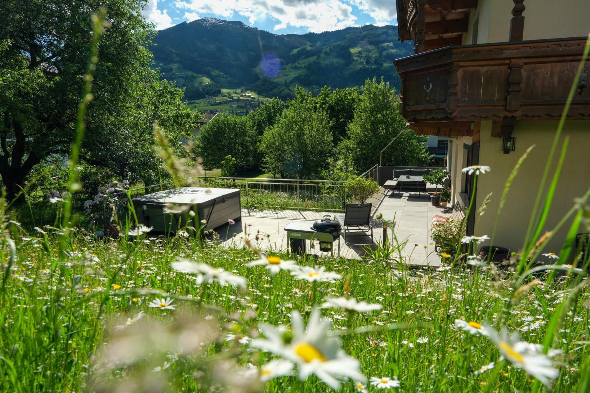 Apart Moidl Mit Privatem Pool Hart im Zillertal Eksteriør bilde
